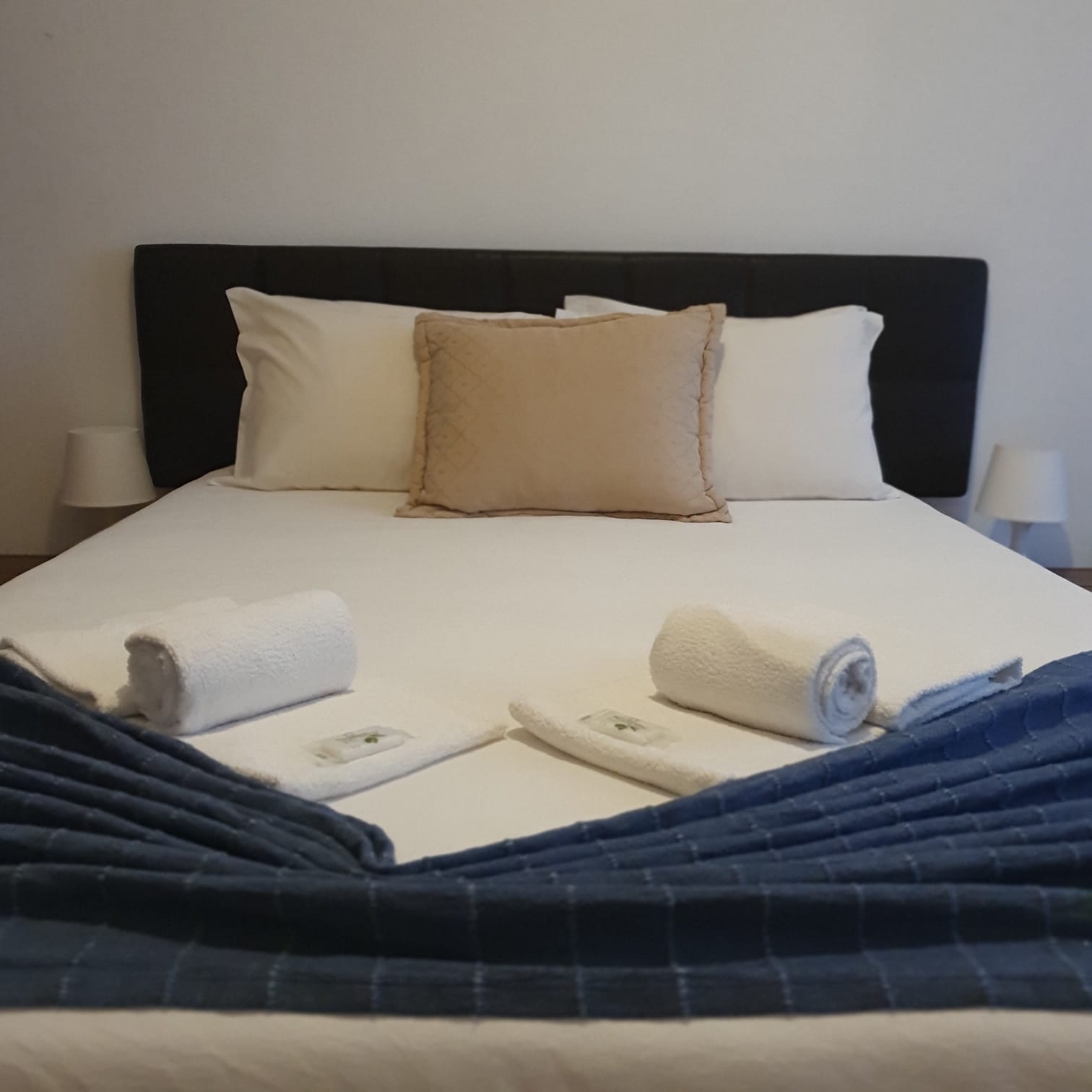 Quarto Triplo com Varanda e Vista